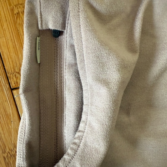 Vuori Halo Performance Short in Dusty Mauve Size M - Picture 4 of 5